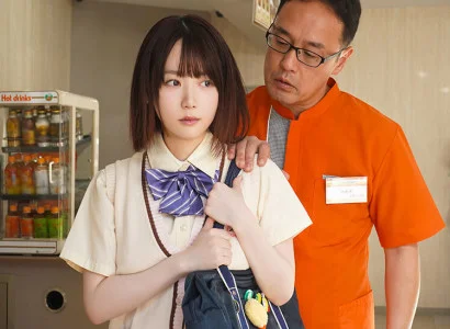 Quản lý cửa hàng bắt gặp em gái lấy trộm đồ trong cửa hàng
